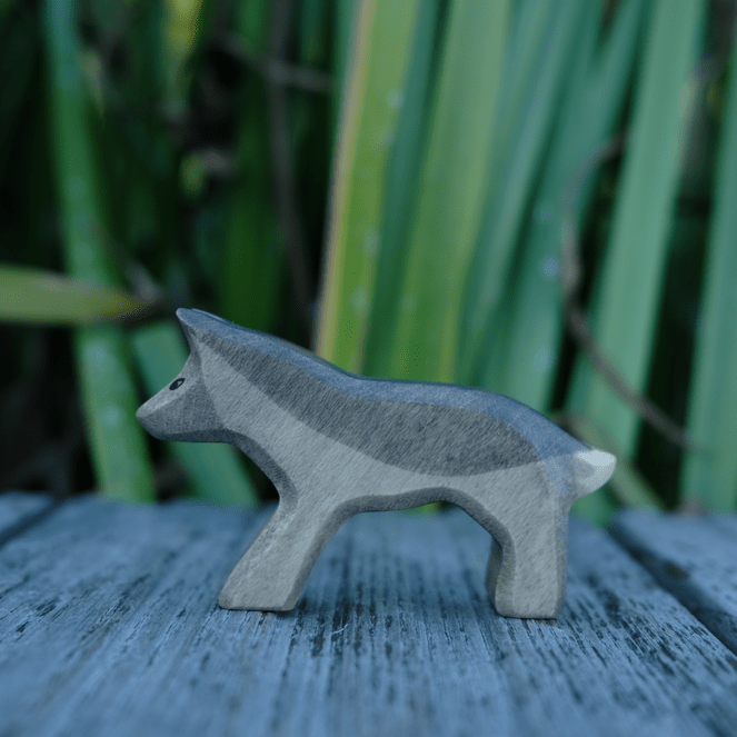 Animal Figurine HolzWald Wolf small 4262389073174