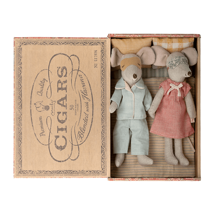 Dolls Toys Maileg Mum And Dad Mice in Cigarbox - 2022 New Item 5707304118596