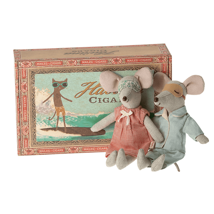 Dolls Toys Maileg Mum And Dad Mice in Cigarbox - 2022 New Item 5707304118596